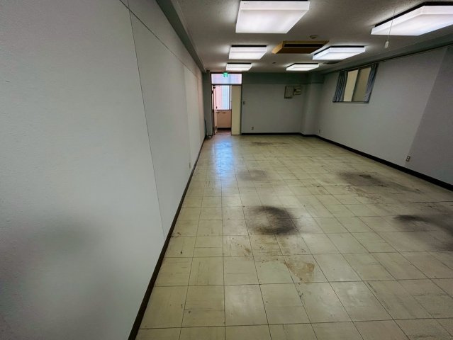 喜多町 十一屋ビル2階の内装