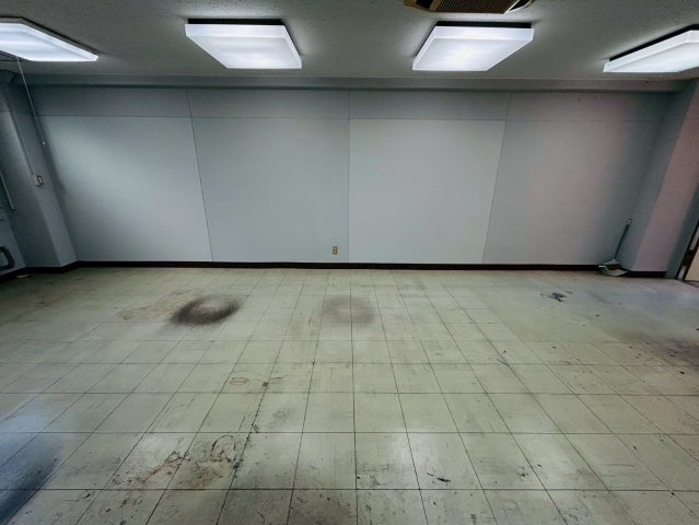 喜多町 十一屋ビル2階の内装