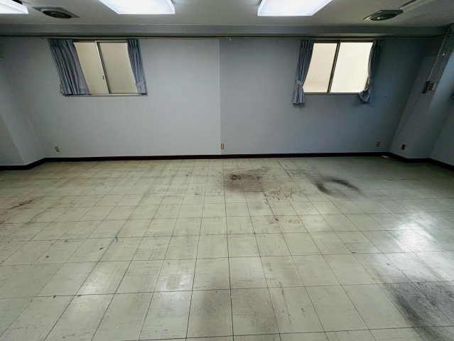 喜多町 十一屋ビル2階の内装