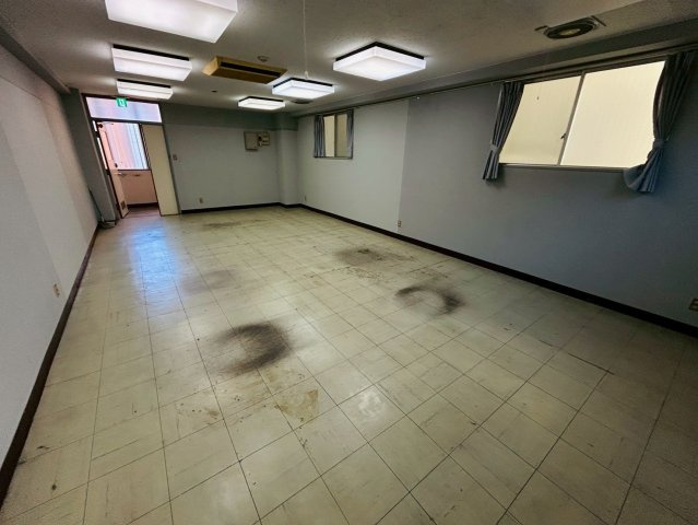 喜多町 十一屋ビル2階の内装