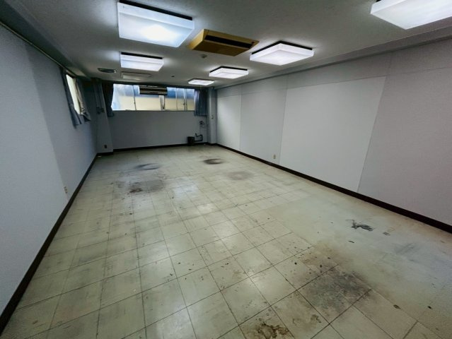 喜多町 十一屋ビル2階の内装