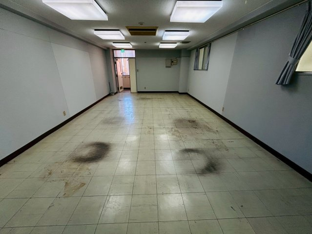 喜多町 十一屋ビル2階の内装
