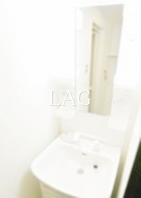 【洗面所】 | ＶＥＲＯＮＡ王子神谷Ｌｕｓｓｏ | 独立洗面台です。
