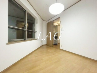 【居間・リビング】 | ＲＯＳＳＯ氷川台 | 洋室のお部屋です。