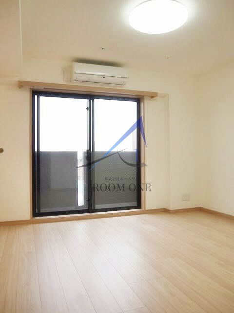 ルーブル東蒲田八番館の居間・リビング|洋室のお部屋です。