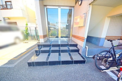 【エントランス】 | リーヴェルステージ横浜西 | オートロック付きのエントランス♪