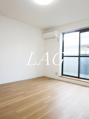 【居間・リビング】 | ベルジュ・リーオ | 洋室のお部屋です。