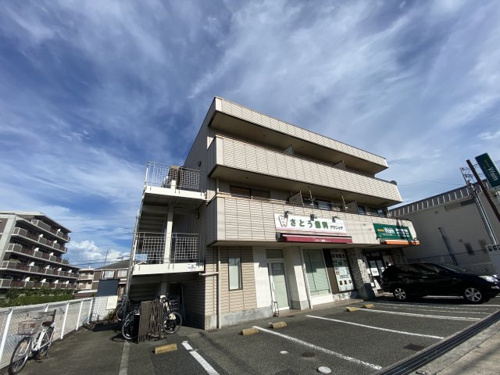 無料駐車場付き☆
