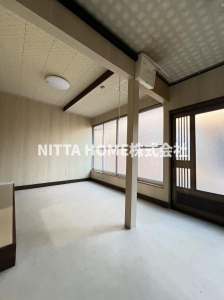 福知山市字内記の一戸建ての玄関|広いスペースの玄関です★