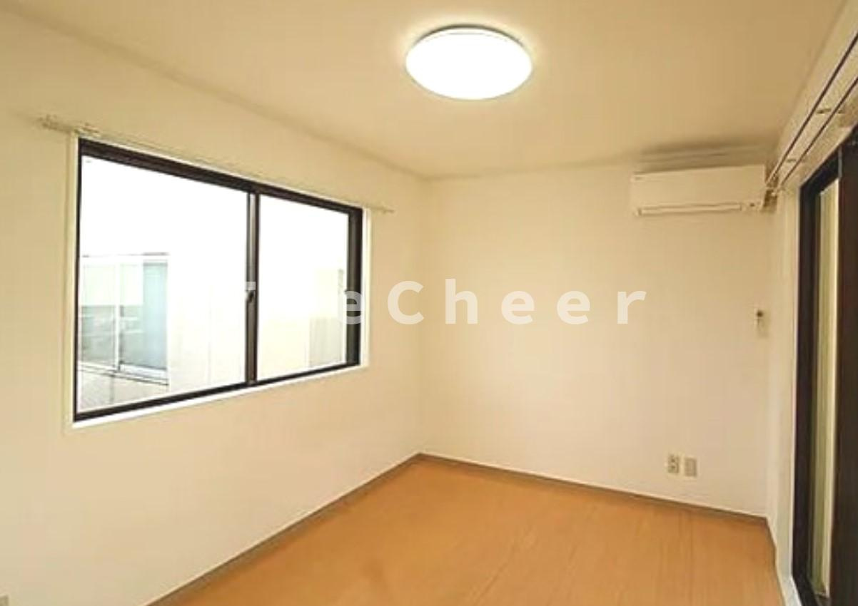 ロイヤルパーシモンの居間・リビング