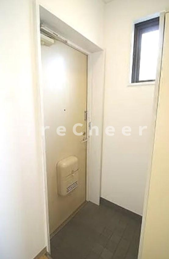 ロイヤルパーシモンの玄関