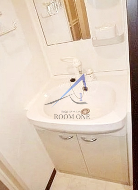 ＡＸＡＳ東京ＥＡＳＴレジデンスの洗面所|洗面台です。