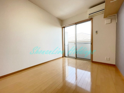 【居間・リビング】 | リリカル戸塚 | 南東向き日当り良好で明るいお部屋♪