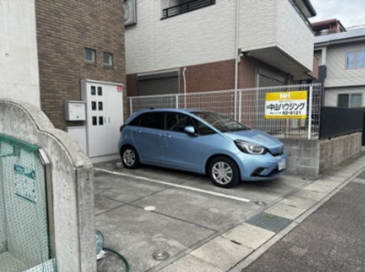 【駐車場】 | パルコート | 駐車場があるので、車を買う予定の方も安心です