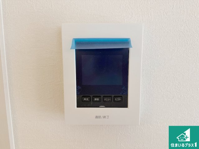 神戸市西区伊川谷町潤和　第1期　新築一戸建ての防犯設備|カラーモニターインターホン！声だけでなく来訪者の姿や顔がモニターで確認できるので、小さなお子様がいらっしゃるご家庭でも安心できます！