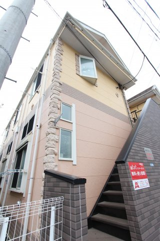 ネオステージ大倉山Ａの外観