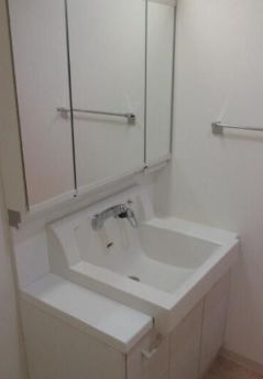 【独立洗面台】 | センテニアル王子神谷 | 使いやすい独立洗面台です