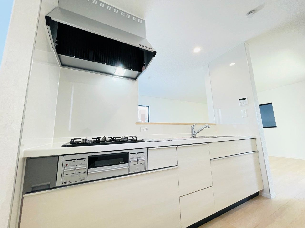 岡崎市中島町第14　新築分譲住宅　全3棟　3号棟のキッチン|使い勝手の良いシステムキッチン。