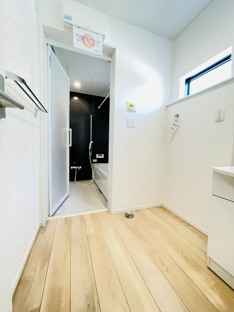 岡崎市中島町第14　新築分譲住宅　全3棟　3号棟の脱衣所