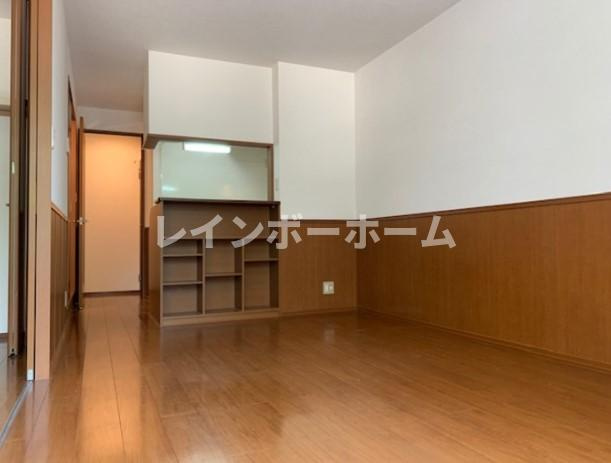 ロワジールの居間・リビング