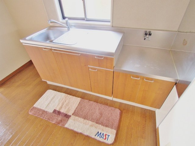 グリーンヒルズ瀬野西のキッチン|※リノベーション前の写真です。