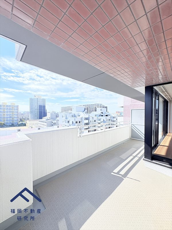 ネクサス香椎1号棟のバルコニー