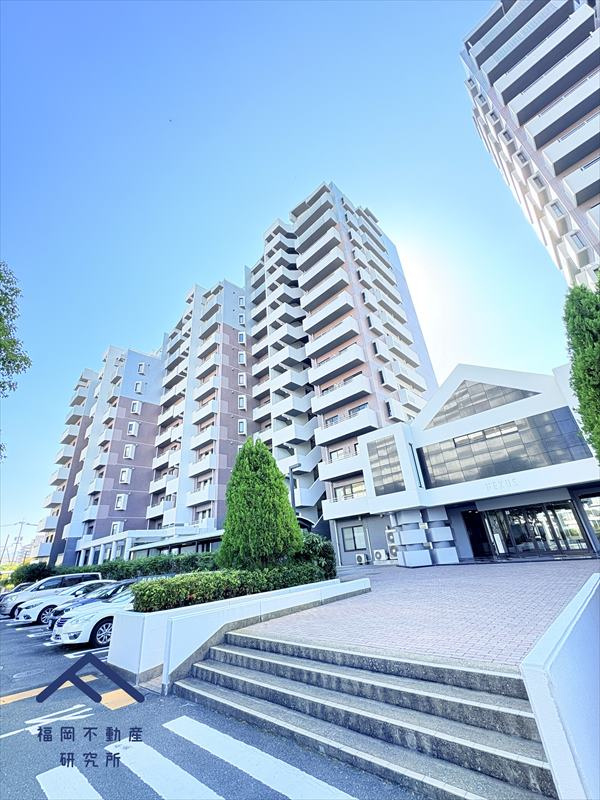 ネクサス香椎1号棟の外観