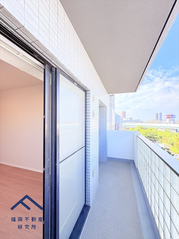 ネクサス香椎1号棟のバルコニー