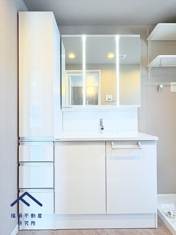 ネクサス香椎1号棟の独立洗面台