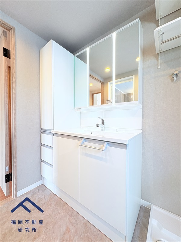 ネクサス香椎1号棟の独立洗面台