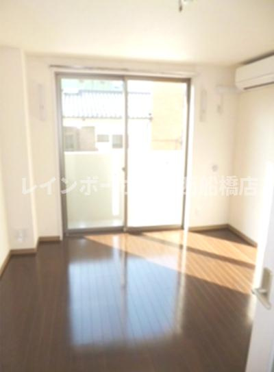 ラフォルテ本中山の居間・リビング