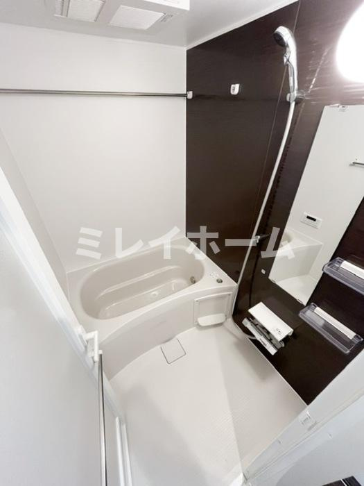 ロイジェント山王の浴室