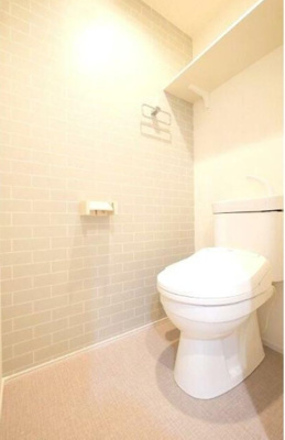 【トイレ】 | ハーモニーテラス仲宿Ⅲ | 温水洗浄機能付トイレ（同一仕様写真）