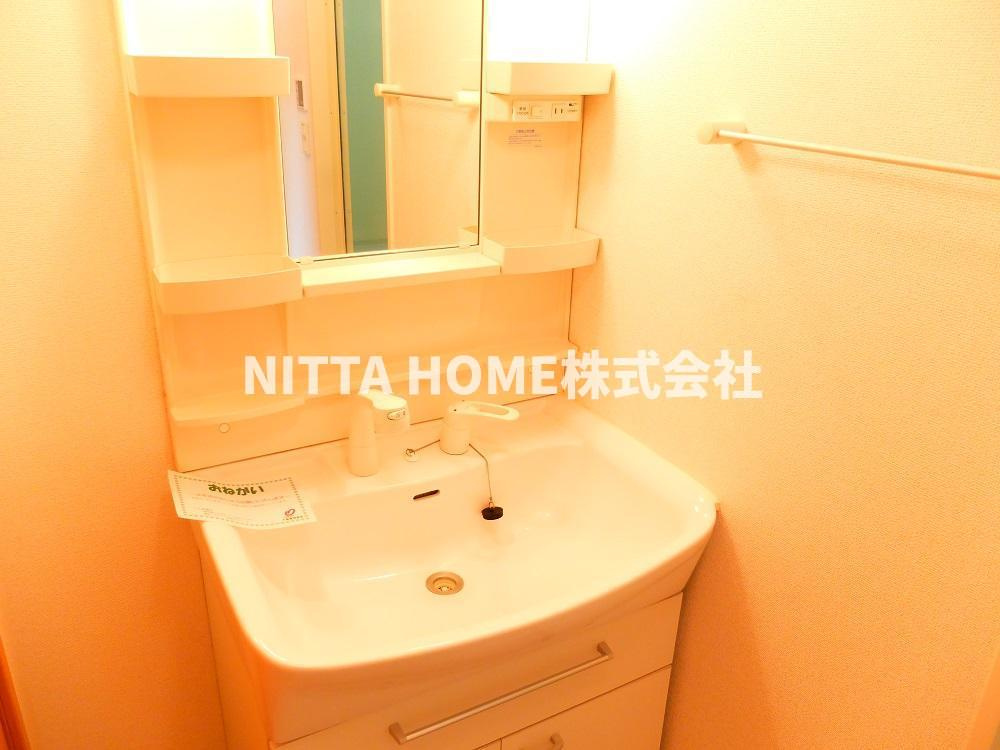 ポライトリー　ガーデンＢ棟の洗面所|大人気！！独立洗面化粧台☆