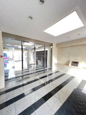 【エントランス】 | グランドパレスアビオン片野（A-19）