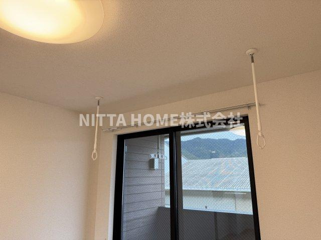 プティ　フォレスタ柏原Ⅱの設備|室内物干しスペースです☆彡