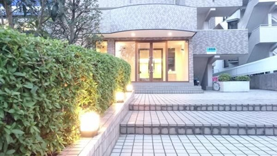 【エントランス】 | クエスト山手台(クエストヤマテダイ)