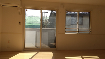 【居間・リビング】 | カタクラーサ | 南東向きで日当たり良好♪