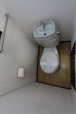 リエスあさか根岸台Ａ・Ｂ棟のトイレ