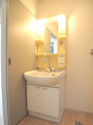 サンハイツAKIYAMA 【キャッシュバック対象物件】の独立洗面台|独立洗面台です