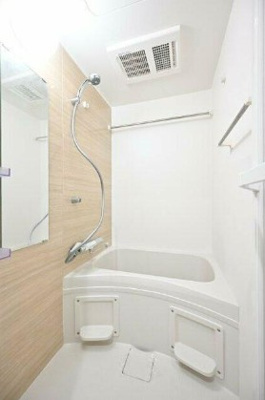 【浴室】 | LIBERA練馬中村橋 | 浴室乾燥機付きバス。