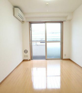 【居間・リビング】 | 第二アルレ堀之内 | ゆったりとしたリビングです