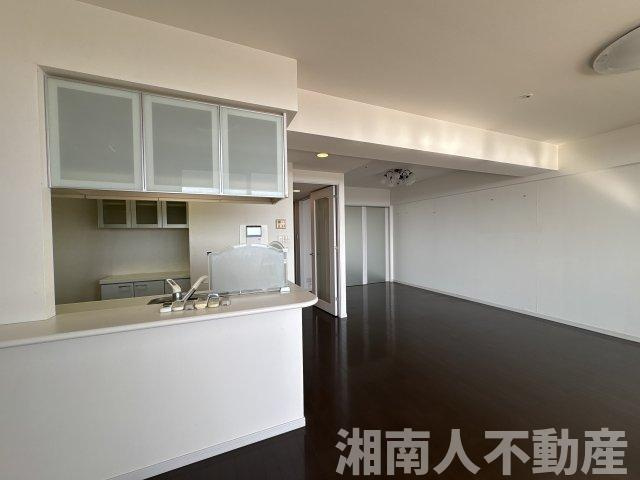 リーデンスタワー湘南平塚の居間・リビング|おしゃれなリビングです