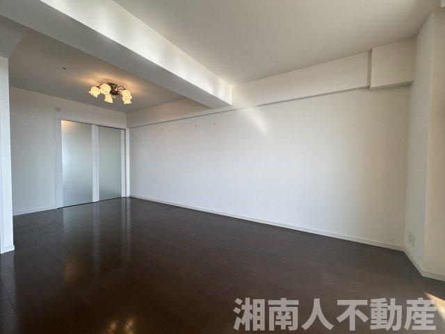 リーデンスタワー湘南平塚の居間・リビング|ゆったり過ごせるリビングです