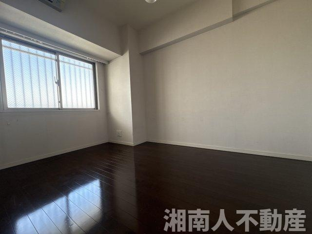 リーデンスタワー湘南平塚の洋室|ゆったりした洋室です