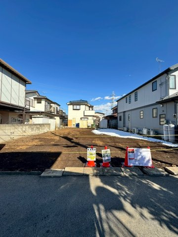狭山市北入曽売地の前面道路含む現地写真|※現在古屋有　2026年1月更地予定