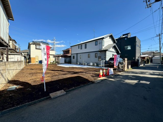 狭山市北入曽売地の前面道路含む現地写真|※現在古屋有　2026年1月更地予定