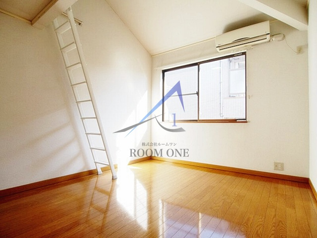 メゾンフォレの居間・リビング|洋室のお部屋です。