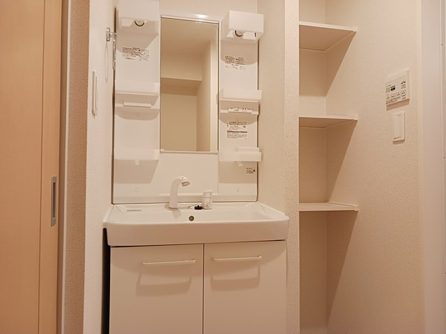 リヴェール　エソラの独立洗面台