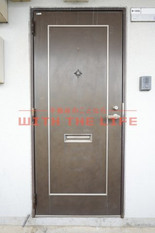 グリーンビル御井【キャッシュバック対象物件】の玄関|落ち着いた玄関です